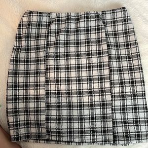 This is very cute and simple it has a kind of cut to make them feel very cute